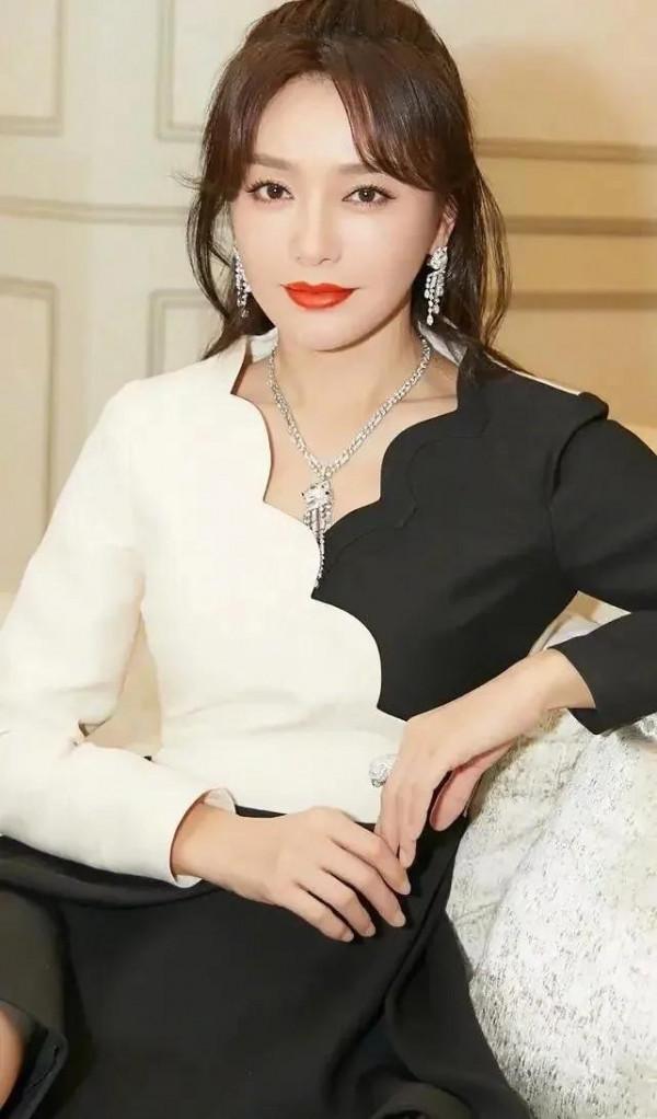 秦嵐 甜蜜女神可愛寶貝高畫質圖片桌布