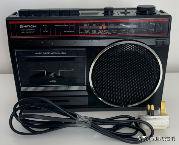 日立HITACHI TRK-510E 收錄機音響 2波段行動式收音機 日立HITACHI TRK-510E 收錄機音響 2波段行動式收音機