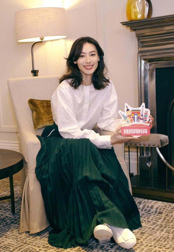 李澤楷前女友“骨相美人”梁洛施高冷美豔，分手後復出依舊亮眼