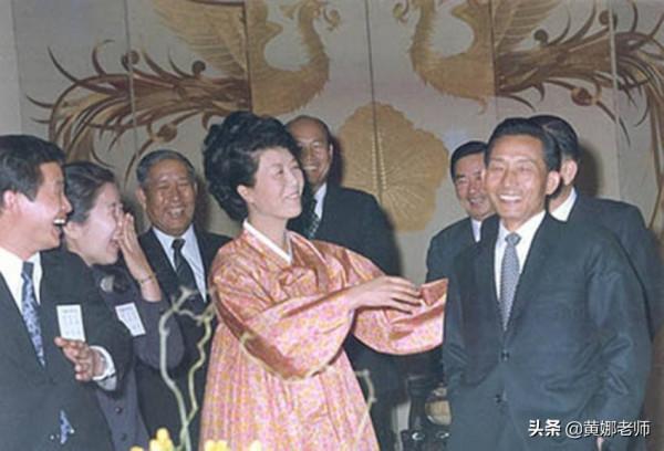 從日本關東軍到韓國總統：&OpenCurlyDoubleQuote;漢江奇蹟&rdquo;締造者，朴正熙的爭議人生