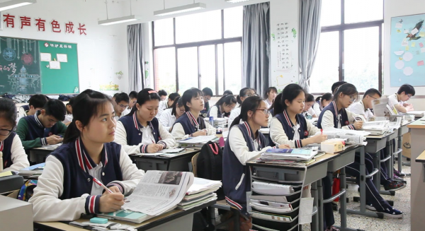 “雙減”又有新動態，高中生補課或將受限，減負要輪到高中了嗎？