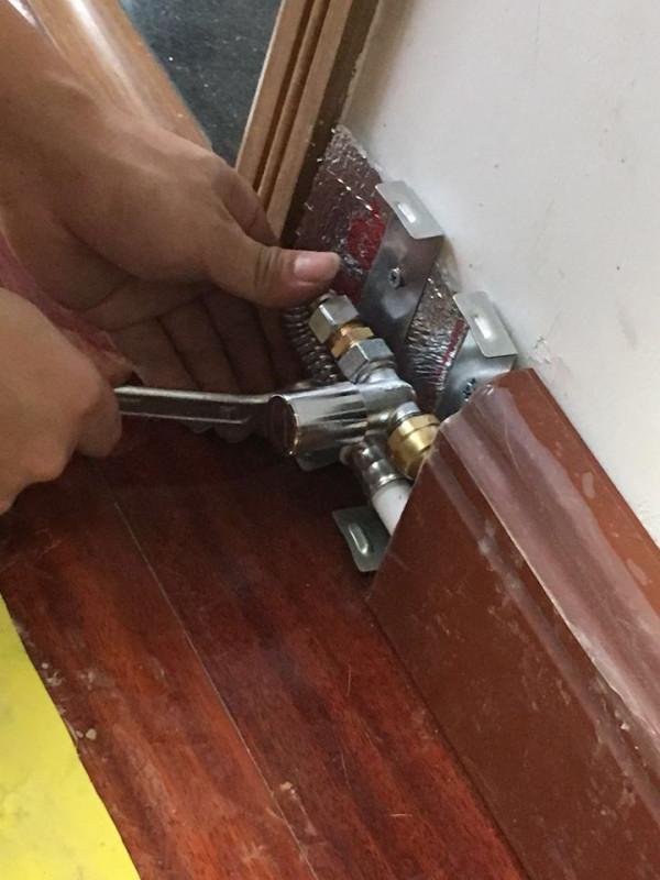 號稱即將取代地暖的“踢腳暖”，是噱頭還是真實用？來聽聽大實話