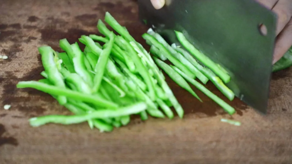 青椒炒肉絲最下飯的做法,肉絲滑嫩青椒爽口,關鍵技巧全在這裡 青椒炒肉絲最下飯的做法,肉絲滑嫩青椒爽口,關鍵技巧全在這裡