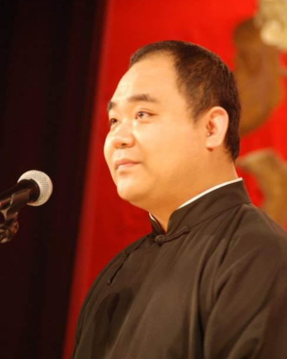 侯震：上班時間打遊戲，為啥什麼都不幹郭德綱也養著他？