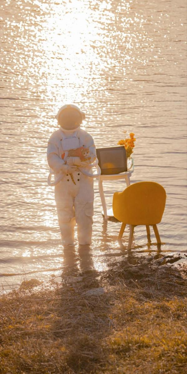 49期:宇航員桌布 49期:宇航員桌布