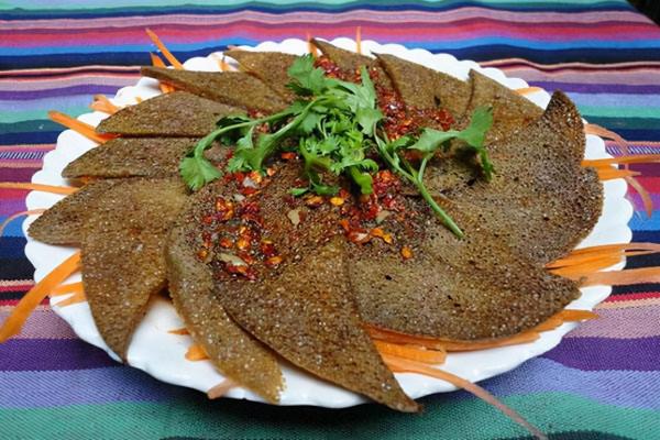 雲南特色美食——吹肝！我們不吹氣球，我們“吹肝”