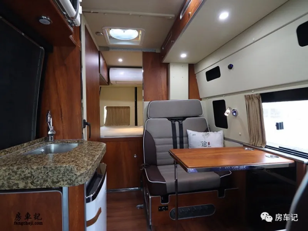 想要說走就走的旅行？怎麼能缺少一輛房車！實拍途酷D590房車