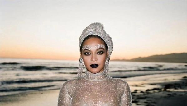 有錢就是任性!戴2億黃鑽拍時尚大片成日常,天后碧昂絲豪氣依舊 有錢就是任性!戴2億黃鑽拍時尚大片成日常,天后碧昂絲豪氣依舊