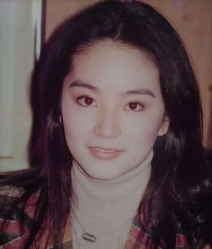 看了林青霞早年造型:哪怕再過20年,我們可能都不如她潮 看了林青霞早年造型:哪怕再過20年,我們可能都不如她潮