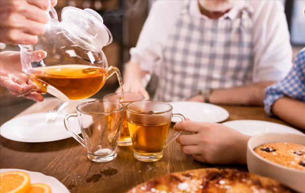 每天只喝茶不喝水行不行？以茶代水應該怎麼做？老茶客：注意3點