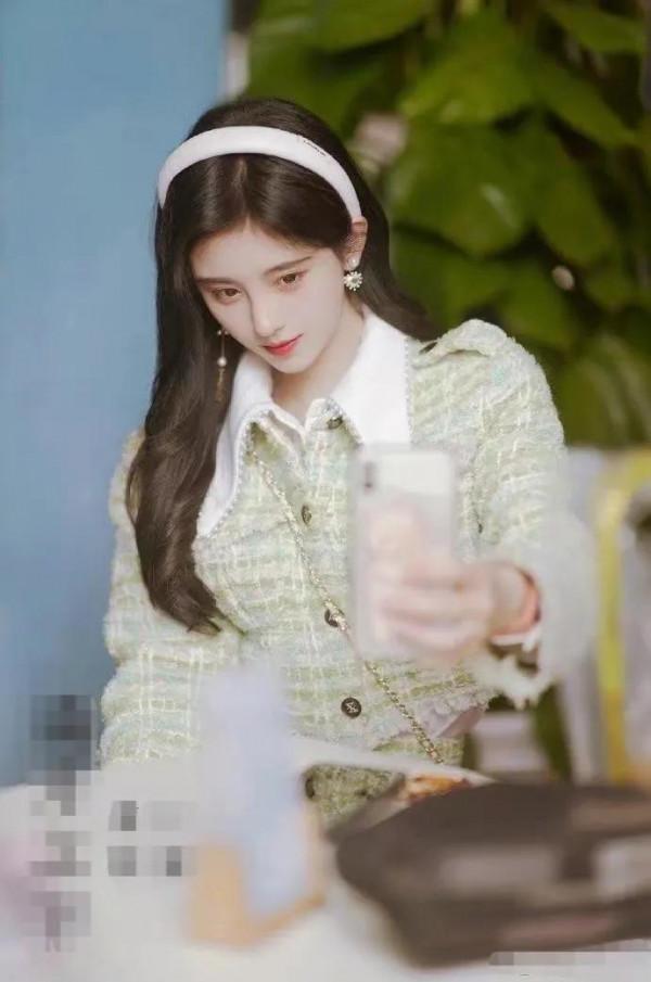 盤點鞠婧禕滿月之下請相愛的妝發 盤點鞠婧禕滿月之下請相愛的妝發