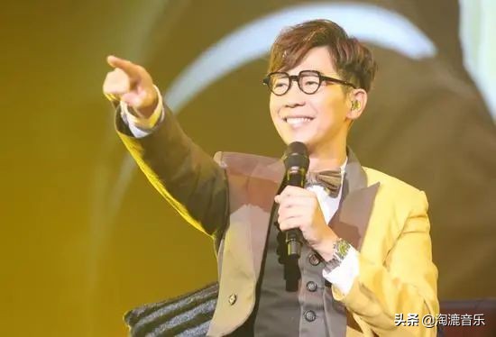 靠兒子“翻紅”的他是多少人的青春