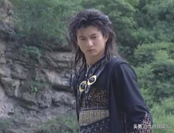 14位演員再扮成名角色，有人“爺青回”，有人卻發福顏崩掉下神壇