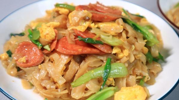 大排檔的炒河粉為啥好吃？教你一招，河粉不粘鍋不會坨，味道特香