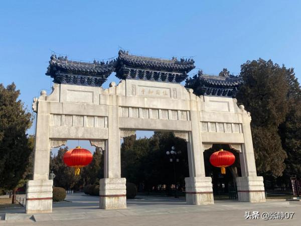 正月裡賞花過大年 正月裡賞花過大年