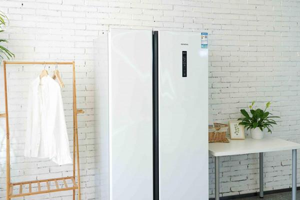 換了三臺冰箱後來說說,為什麼冰箱要用十字對開門,而不選對開門 換了三臺冰箱後來說說,為什麼冰箱要用十字對開門,而不選對開門