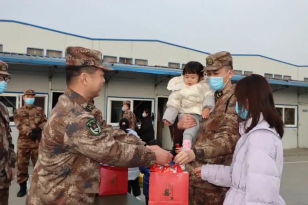 第71集團軍&OpenCurlyDoubleQuote;江淮雄鷹&rdquo;讓來隊家屬，真正回&OpenCurlyDoubleQuote;家&rdquo;！