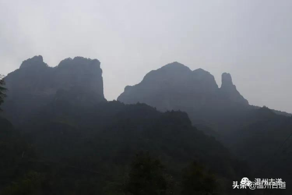 “驢行”仙居天柱峰山脊，奇峰峭立，美不勝收