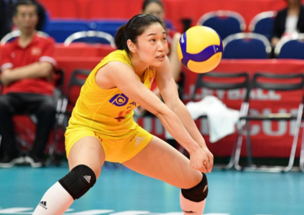 王夢潔已隨山東女排開訓，恩師落選無礙前程，蔡斌恐不敢放棄她