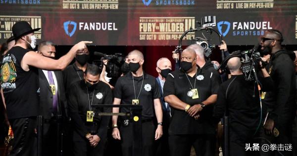 三番戰在即!維爾德對富里拳套提出質疑,決定使用類似的拳套比賽 三番戰在即!維爾德對富里拳套提出質疑,決定使用類似的拳套比賽