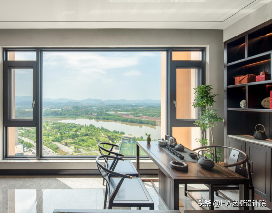 風和日暖的232㎡中式大平層，全屋實木風，續寫江邊雅緻之居