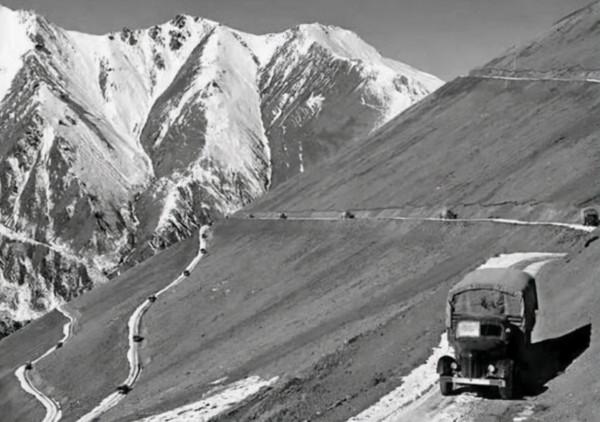 那個胸前掛滿軍功章,長跪亡妻墳前的解放軍戰士,他現在還好嗎? 那個胸前掛滿軍功章,長跪亡妻墳前的解放軍戰士,他現在還好嗎?