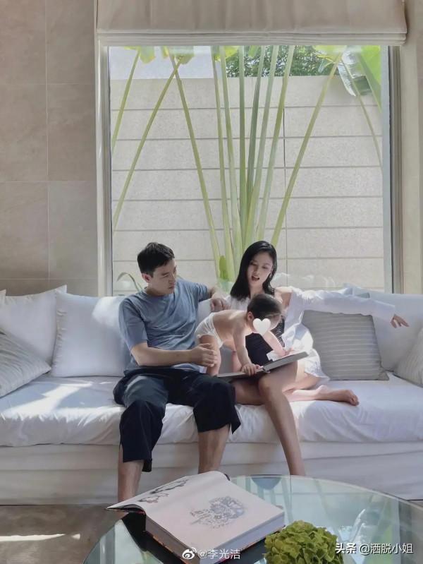 羨慕了，李光潔這一家子太有浪漫氣息了