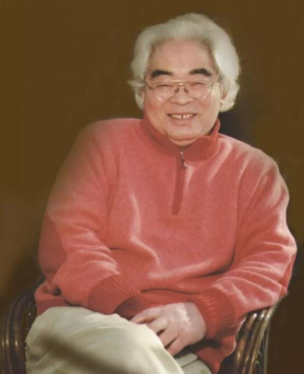 潘鴻海曾看中少女時期的周迅，為她作26幅畫，其中一幅賣187萬