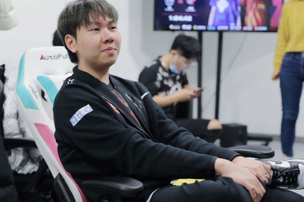 國產三大選手包攬韓服前三!左手掉落第二,其他兩位竟無法上場? 國產三大選手包攬韓服前三!左手掉落第二,其他兩位竟無法上場?