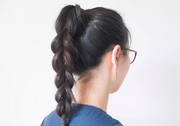 將扎頭髮這件日常事件透過藝術昇華，發生神奇變化，簡直要美爆