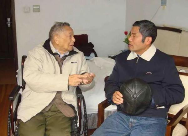 新四軍高幹會議散會，粟裕收到兩盒煙，急追返程幹部：日軍有埋伏