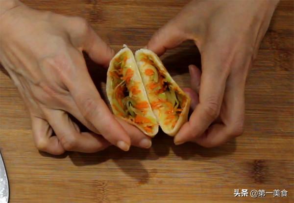 自制薄皮小菜餅，餡料不出水有技巧，外酥裡軟，做一盤不夠吃