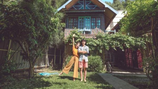 90後情侶裸辭大廠，4年遊遍50國，又在雲南租下1600㎡院子