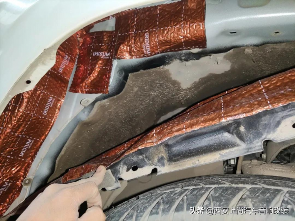 越野硬漢搭配HIFI立體環繞聲讓人意猶未盡，酷路澤升級德國RS音響