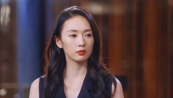 《球狀閃電》換下熱巴？網傳劇版童瑤，影版趙麗穎，兩位都很期待