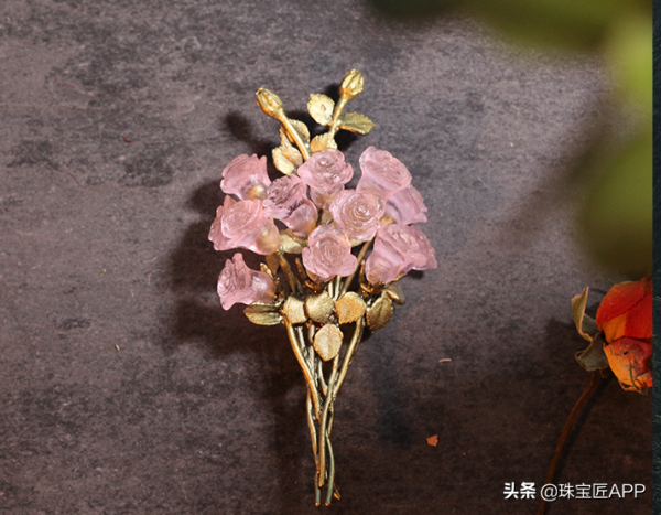 用銅做首飾，連英國女王都佩戴的千元級珠寶，你種草了麼？