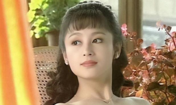 陳紅：28歲嫁給44歲二婚導演，婚後生2娃，她才是人間清醒