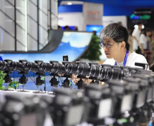 往屆生的機會來了，中國電信春招開啟，六險二金待遇好