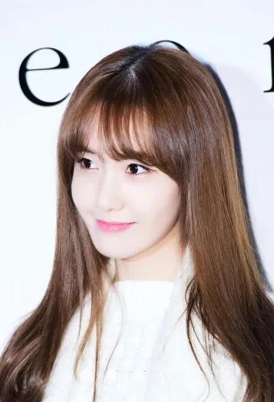 林允兒寫真集,顏值依舊線上 林允兒寫真集,顏值依舊線上