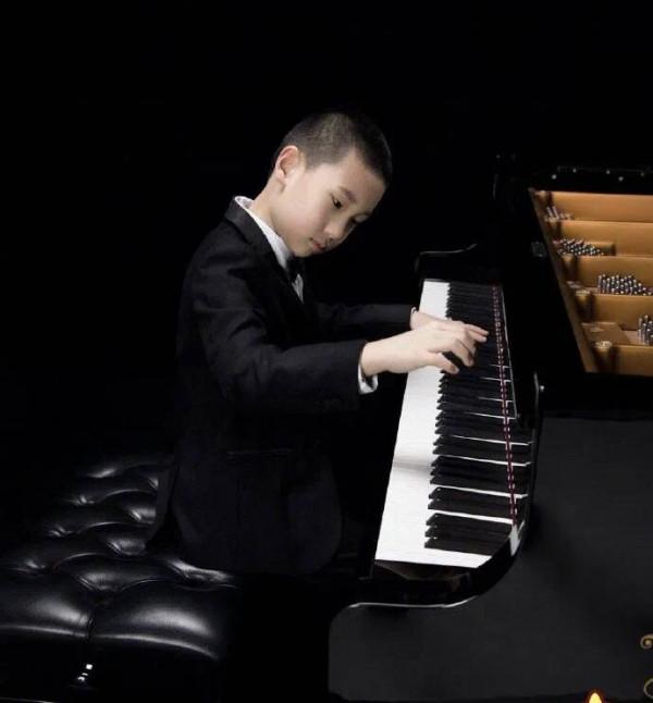 有種長相叫“複製貼上”,這些星二代,可都沒浪費父母的基因 有種長相叫“複製貼上”,這些星二代,可都沒浪費父母的基因