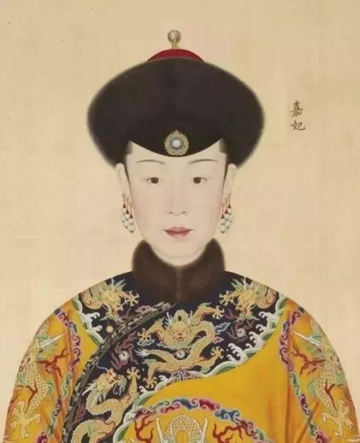 為何淑嘉皇貴妃死後可以陪葬乾隆，而純惠皇貴妃卻不行？