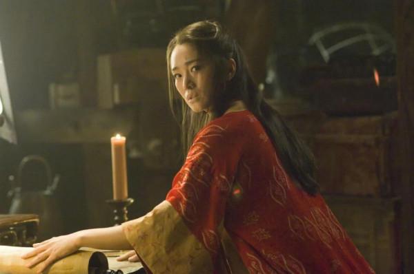 國際影后鞏俐，曾遠赴好萊塢，這三部好萊塢電影打下了她的烙印