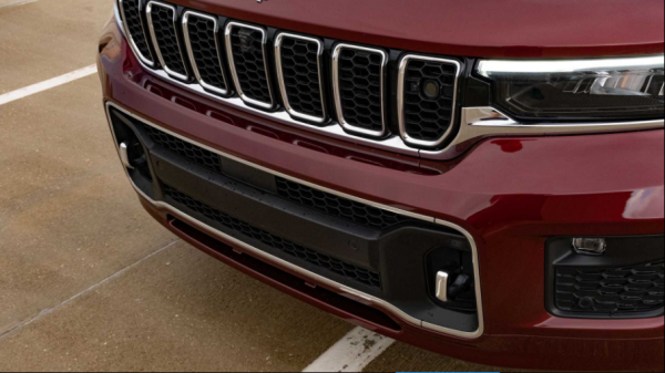 2022款吉普大切諾基L可裝配前排乘客螢幕 選裝售價1095美元 2022款吉普大切諾基L可裝配前排乘客螢幕 選裝售價1095美元