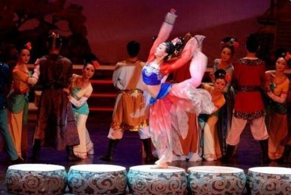 周裡京的痛心往事：事業最巔峰時，妻子在家遇害，成為他一生的痛