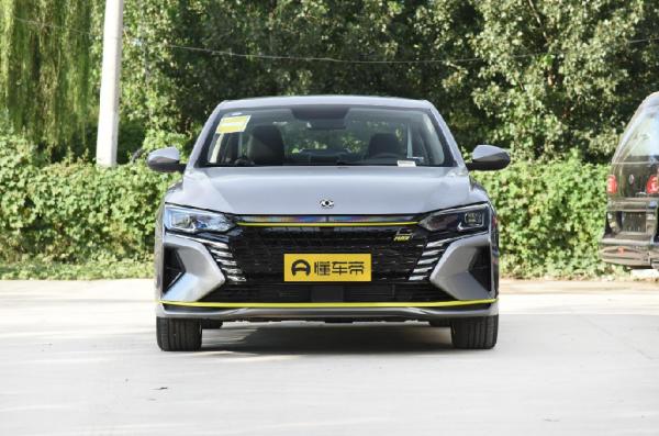 高階效能家轎的普及者,風神奕炫MAX效能卓越,又能顧家 高階效能家轎的普及者,風神奕炫MAX效能卓越,又能顧家