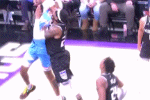 布萊索拿到19分，快船16分優勢客場完勝國王