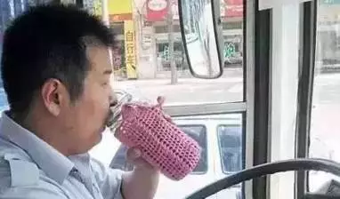 文玩人啊~這些事車裡可不興做啊 文玩人啊~這些事車裡可不興做啊