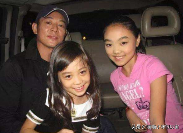同是李連杰孩子，利智和黃秋燕的女兒，享受的父愛有差別