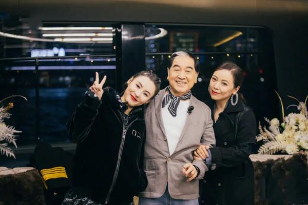 鄧萃雯得罪TVB恩師復出無望,喊話想拍《巾幗梟雄4》尷尬無人理 鄧萃雯得罪TVB恩師復出無望,喊話想拍《巾幗梟雄4》尷尬無人理