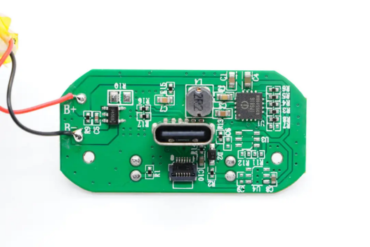 印度爆款耳機boAt採用英集芯IP6816一體化晶片，支援無線充電